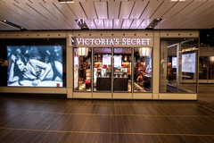 Victoria Secret winkel op vernieuwd Amsterdam CS